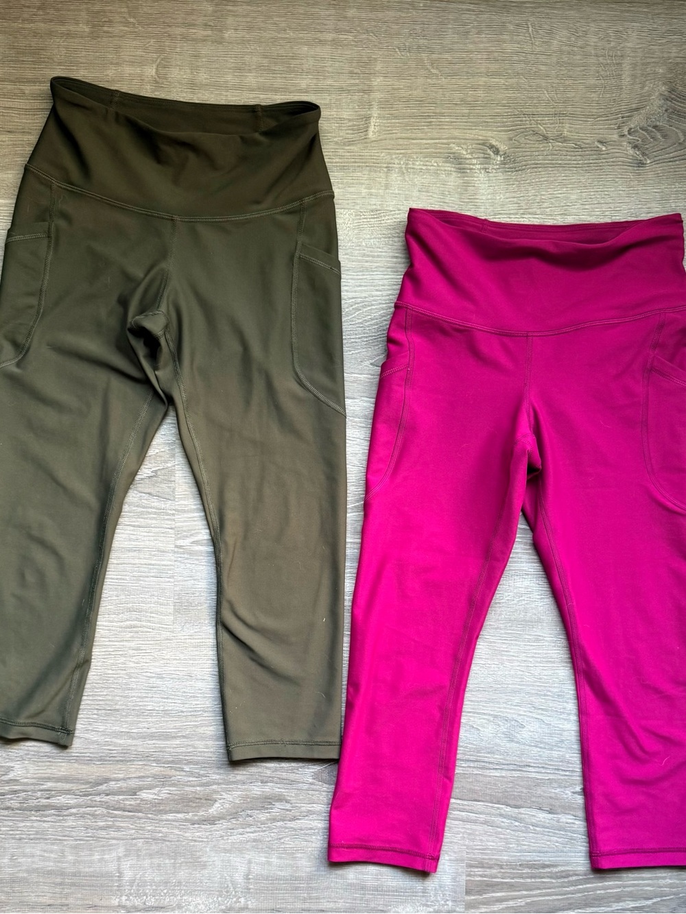 Old Navy Active Go-Dry Women’s XSP High-Waist Active Capri Bottoms Olive/Fuchsia